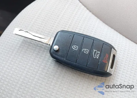 2014 Kia Sorento Lx z USA, uszkodzony, nr VIN 5XYKTCA60EG452861